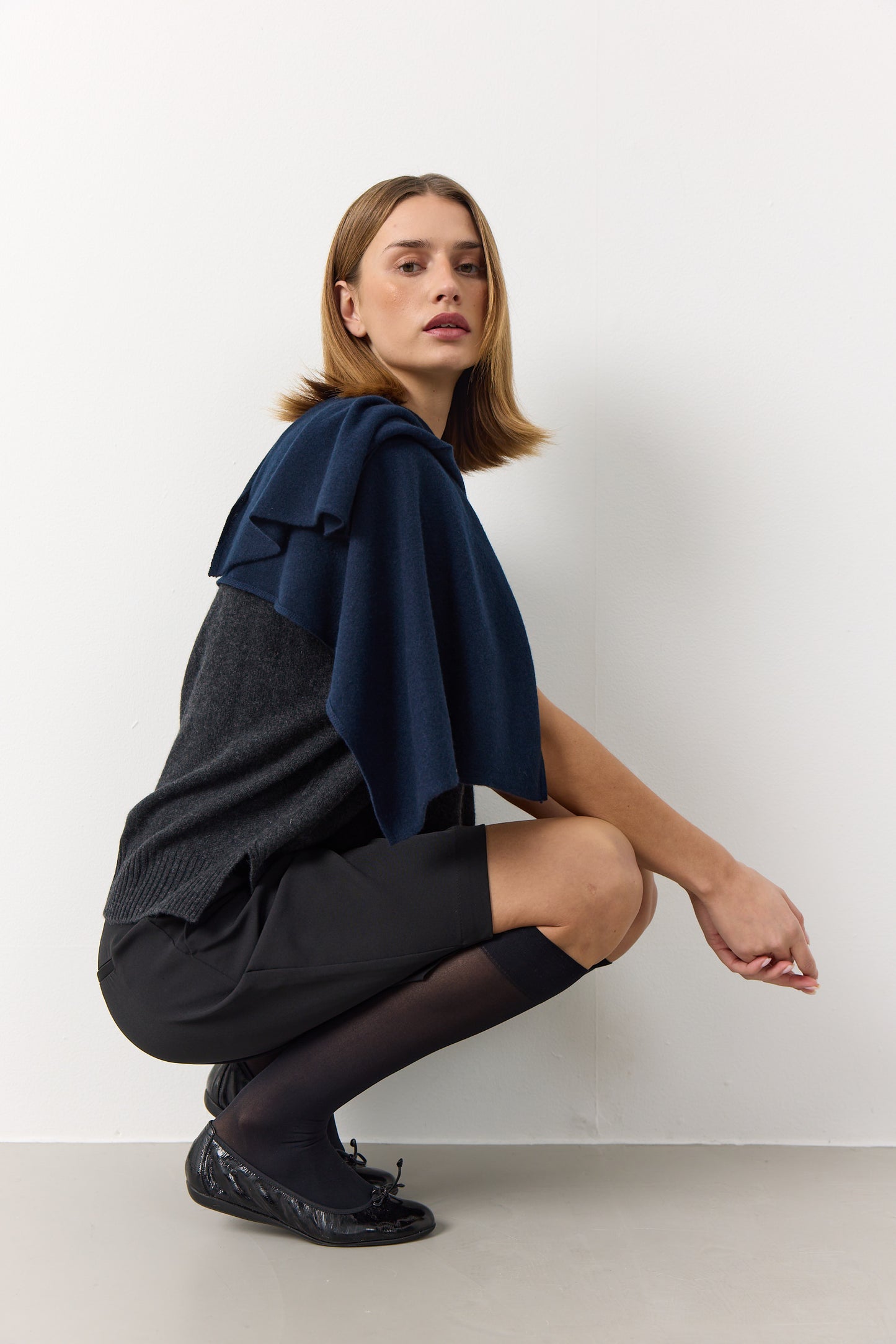 Alfa - Tørklæde i cashmere - Dark Navy