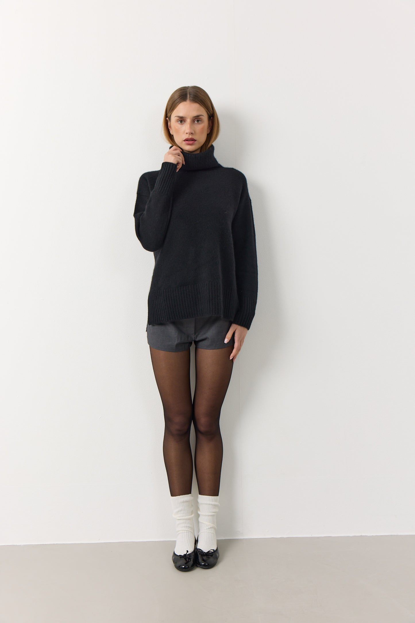 Marilyn - cashmere rullekrave sweater - Sort