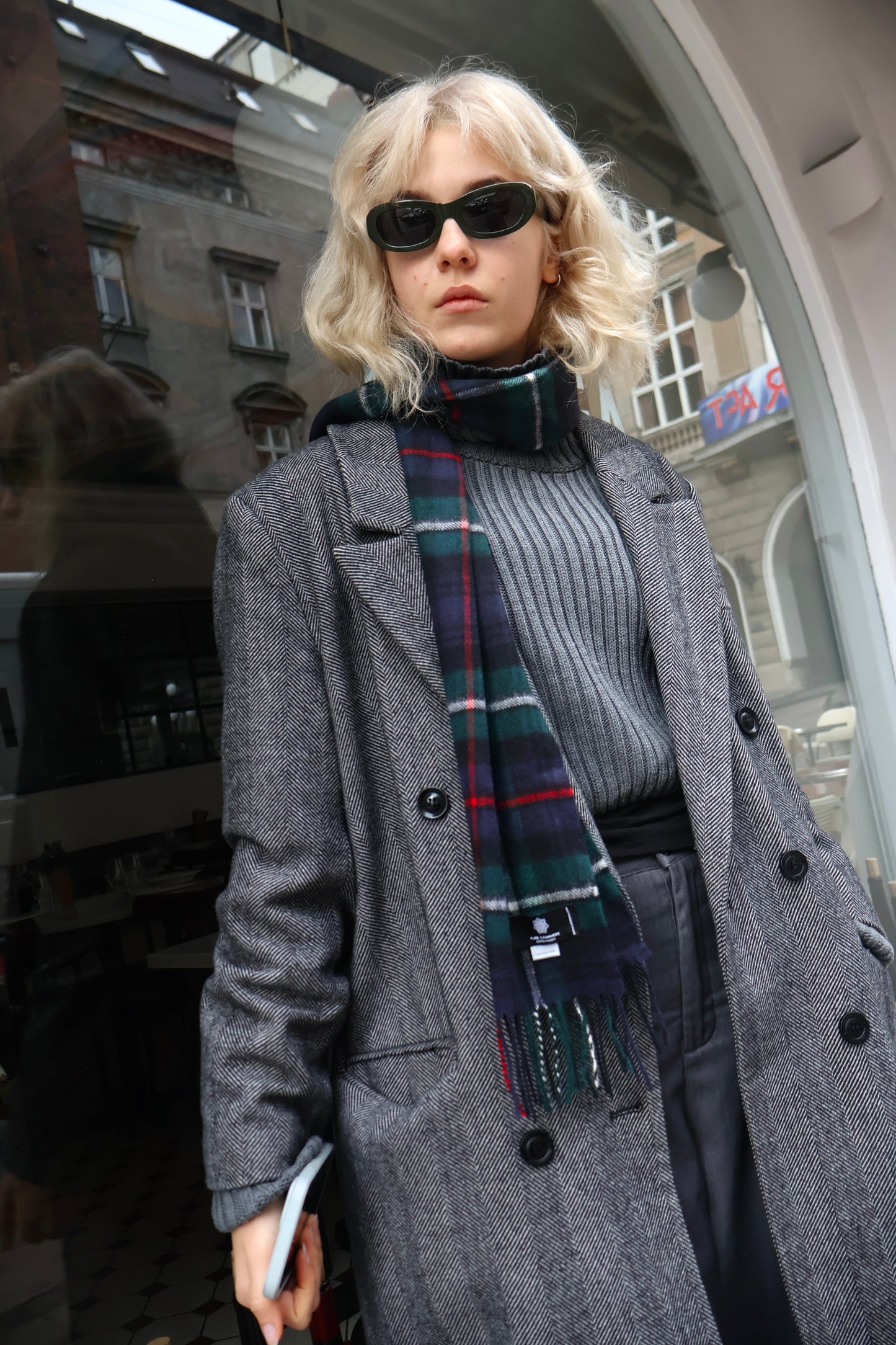 Klassisk vævet cashmere halstørklæde med frynser, fra Skotland - Ternet MacKenzie