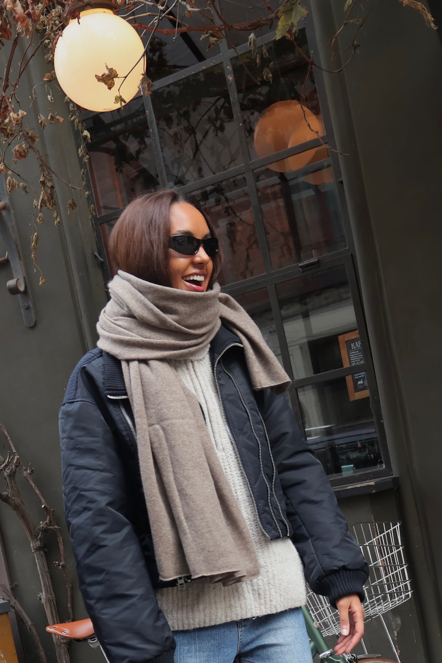 Luna - kæmpetørklæde i cashmere - Lys Brun