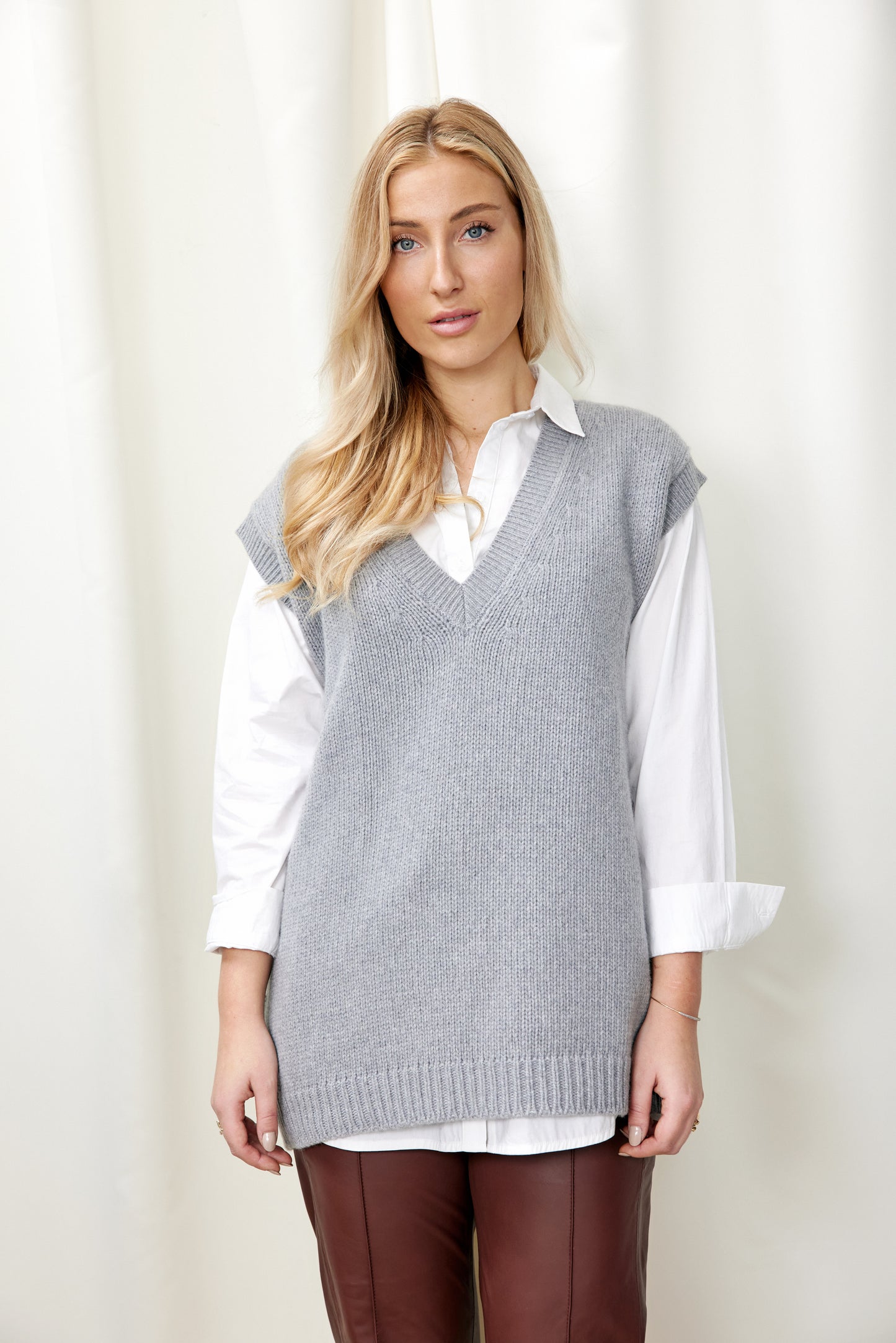 Greta - chunky oversize vest i recycle cashmere - Lysegrå