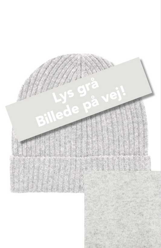 Robin - hue i ribstrikket cashmere - Lys Grå