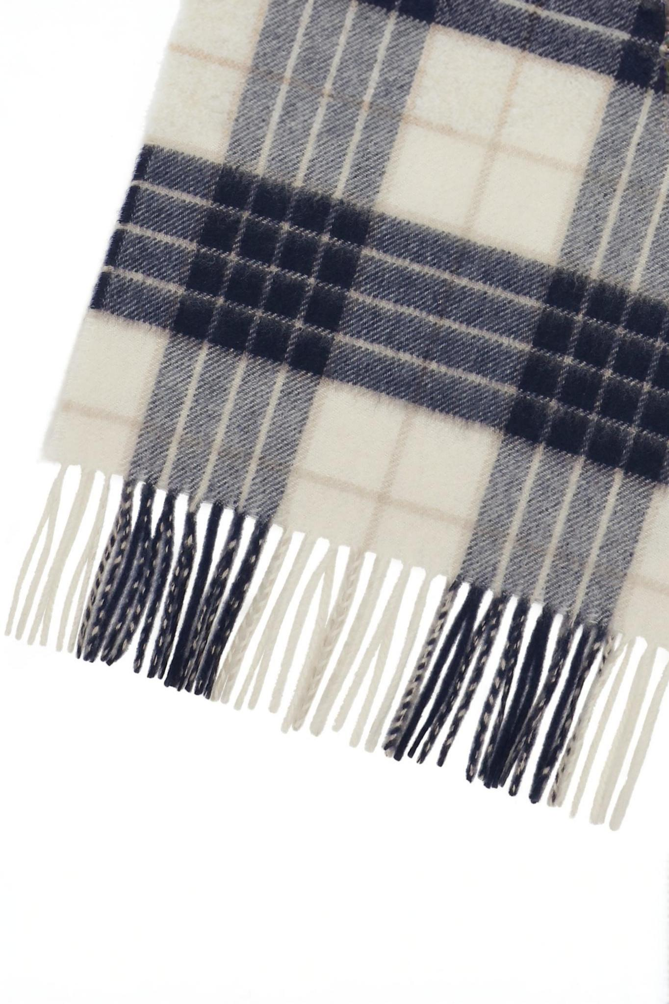 Klassisk vævet cashmere halstørklæde med frynser, fra Skotland - Ternet Hvid og Mørkeblå