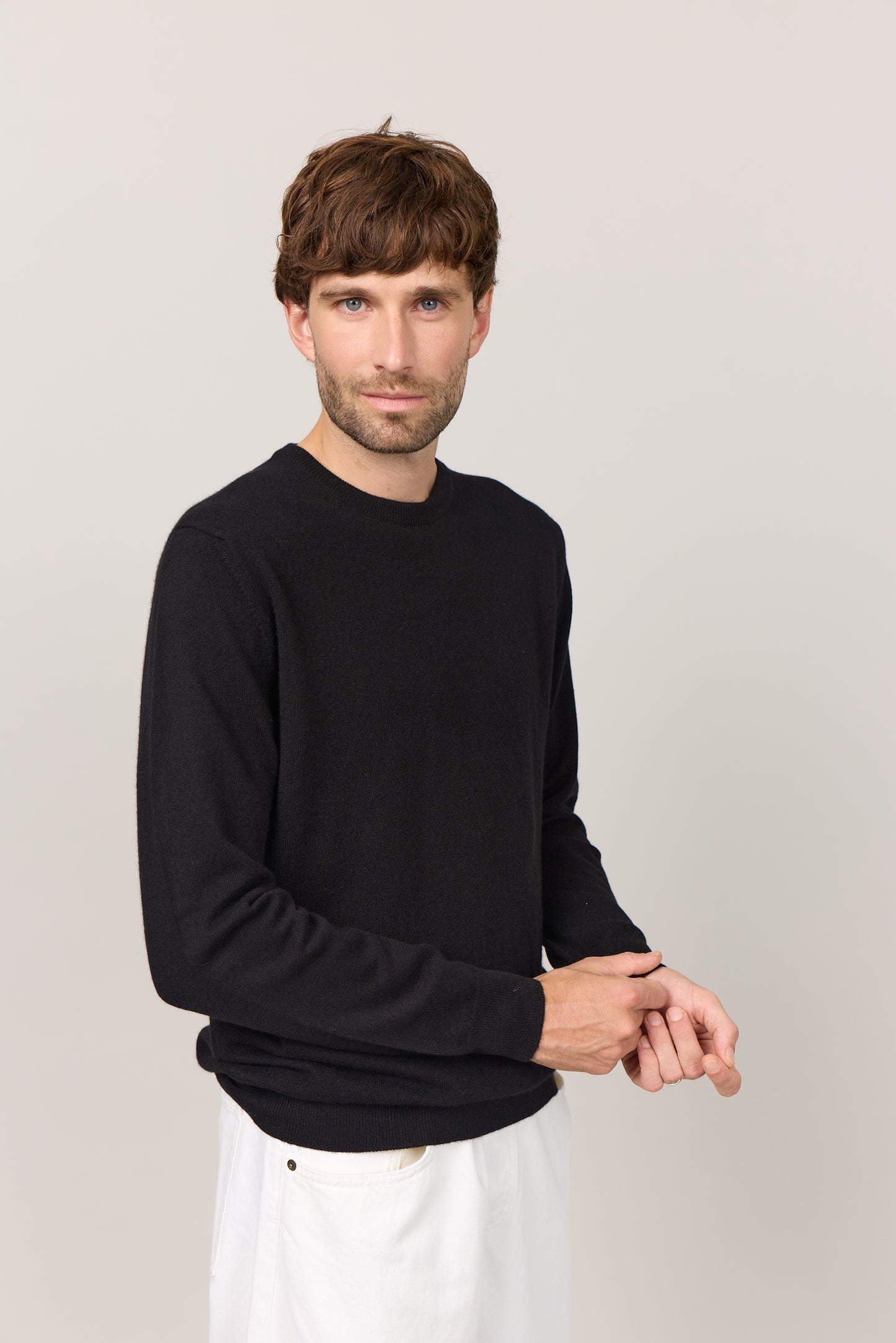 Mænd klassisk cashmere trøje med rund hals, Skotland - Sort