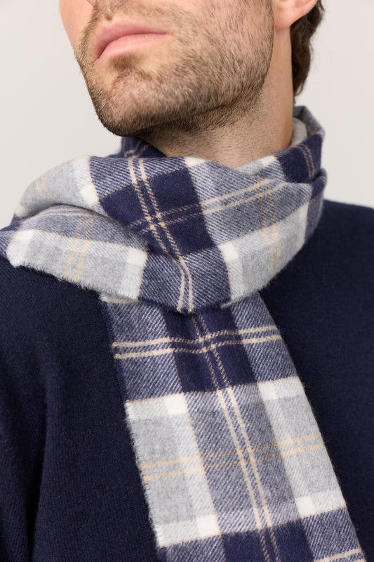 Klassisk vævet cashmere halstørklæde med frynser, fra Skotland - Ternet Sølv Grå og Blå